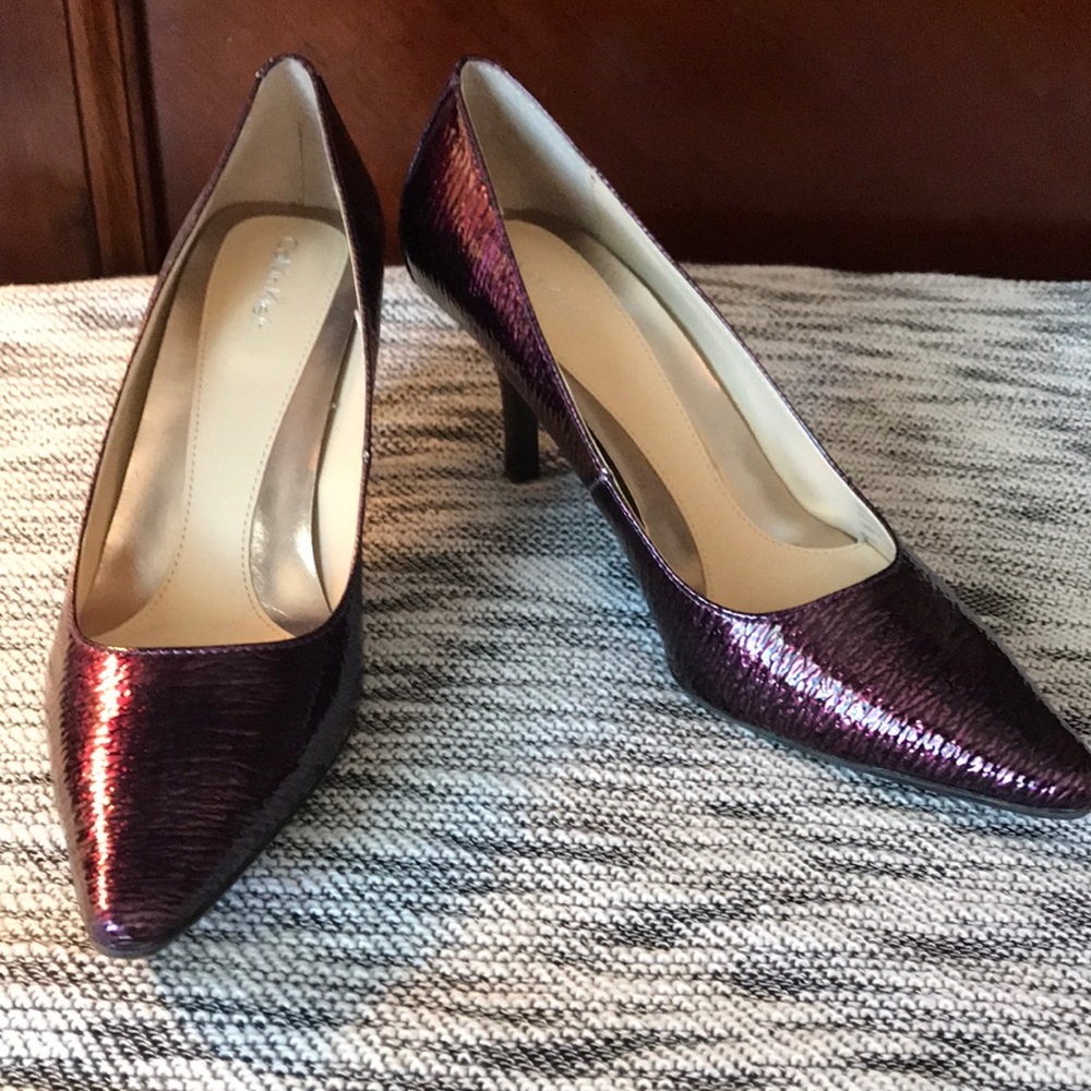 Calvin Klein purple textured pumps